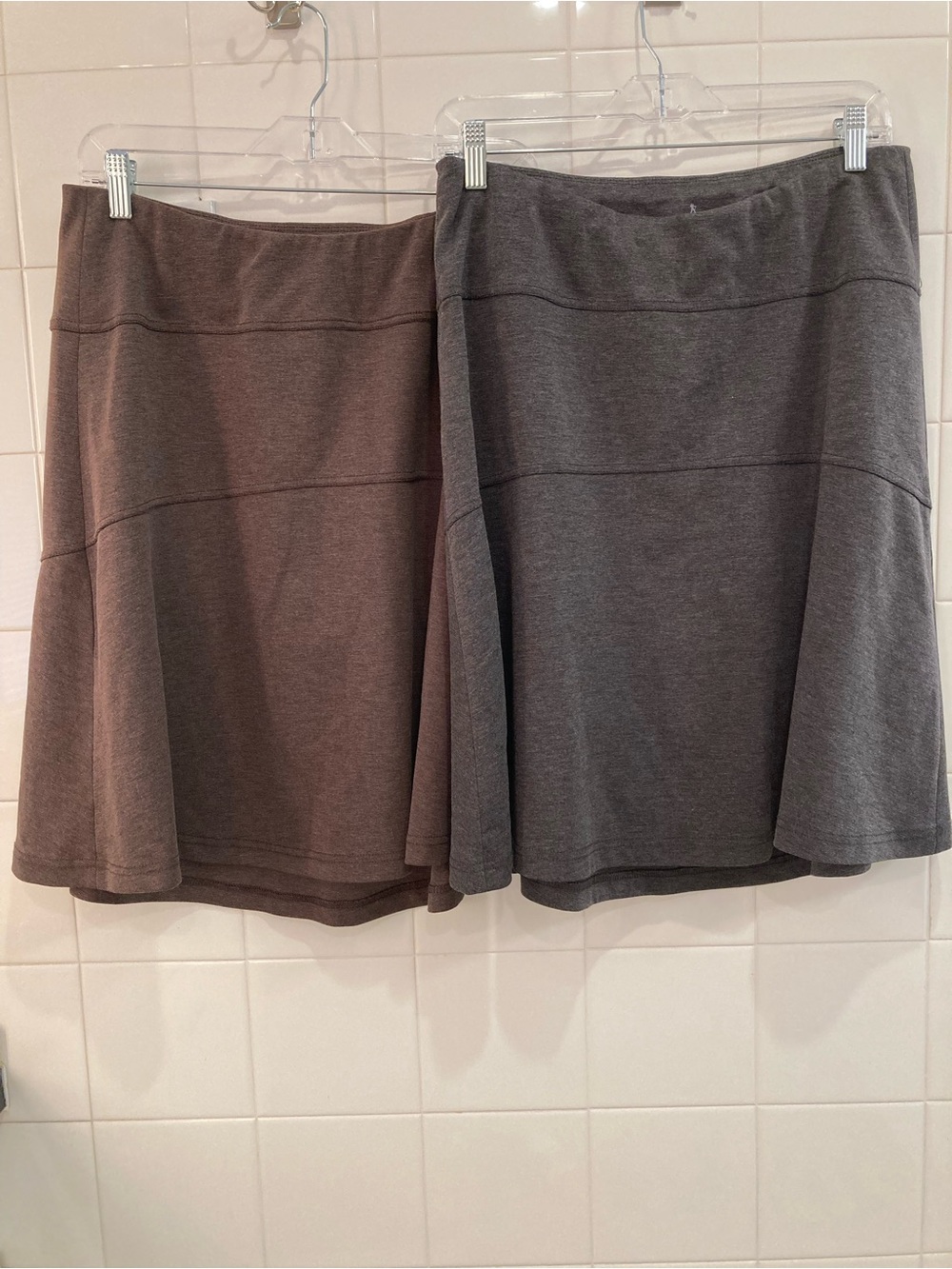 Royal Robbins Midi Skirts in Brown and Charcoal - Picture 2 of 9